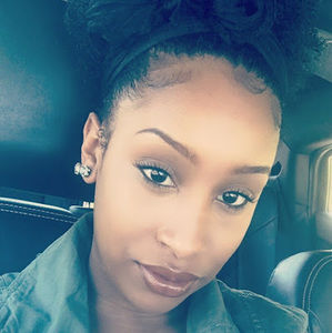 Meet your Posher, Samira